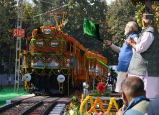 एयर स्ट्राइक से एडवांटेज में भाजपा, 2019 में मोदी रथ को रोक पाना अब मुश्किल